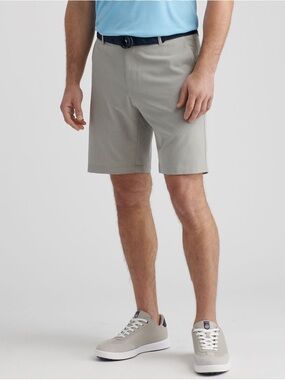 Peter Millar Shackleford Classic
Fit performance hybrid shorts. Size 42. NWT